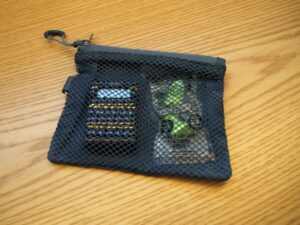文具やイヤホンを収納した状態